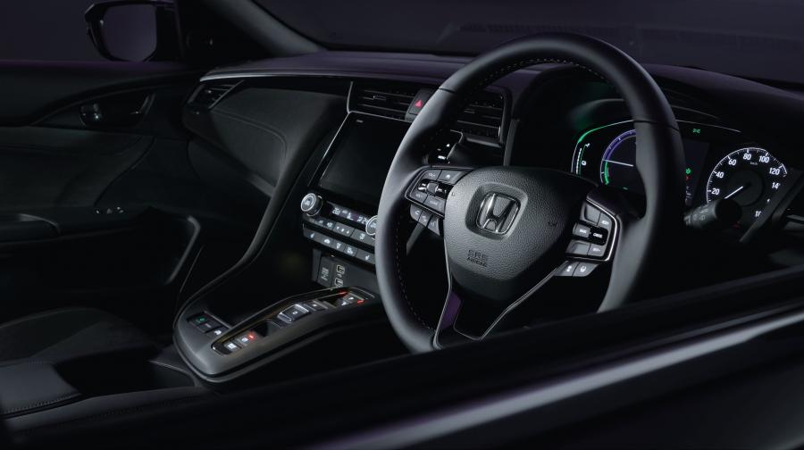 Интерьер Honda Insight Hybrid EX Black Style 2018 года  (JP) (фото 14 из 20)